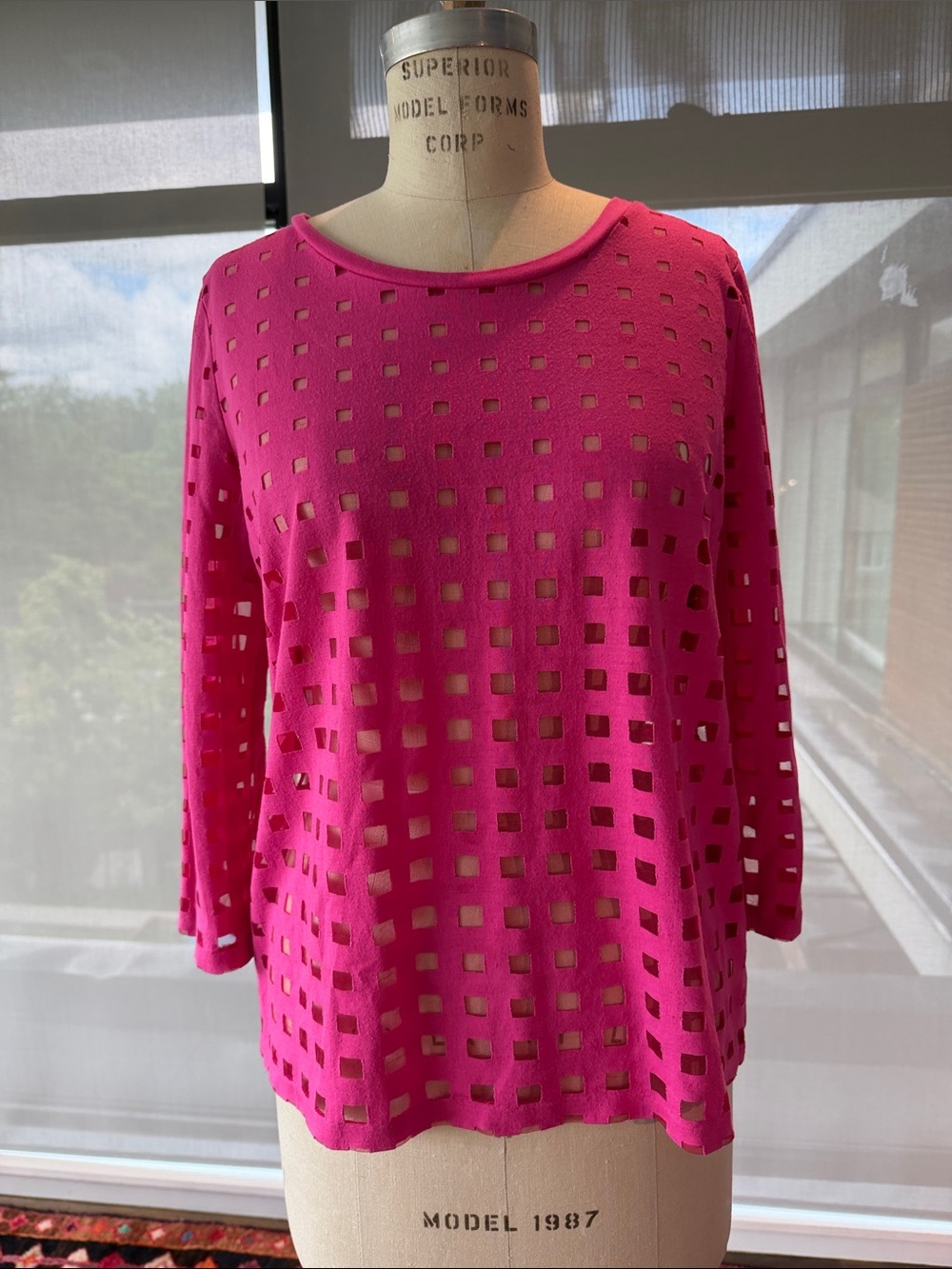 Women's Fuchsia Cutout Knit Sweatshirt